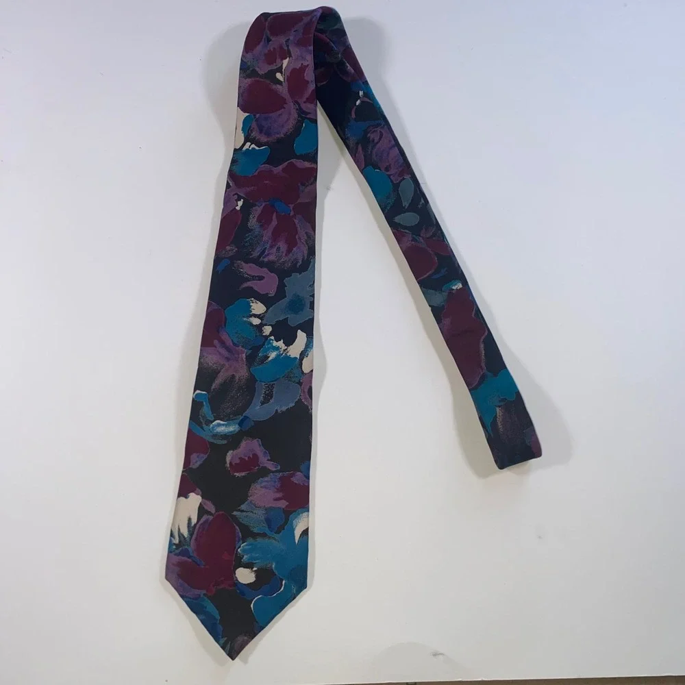 Alexander Lloyd Boston Mens Silk Necktie‎ Abstract Floral Purple Teal Blue